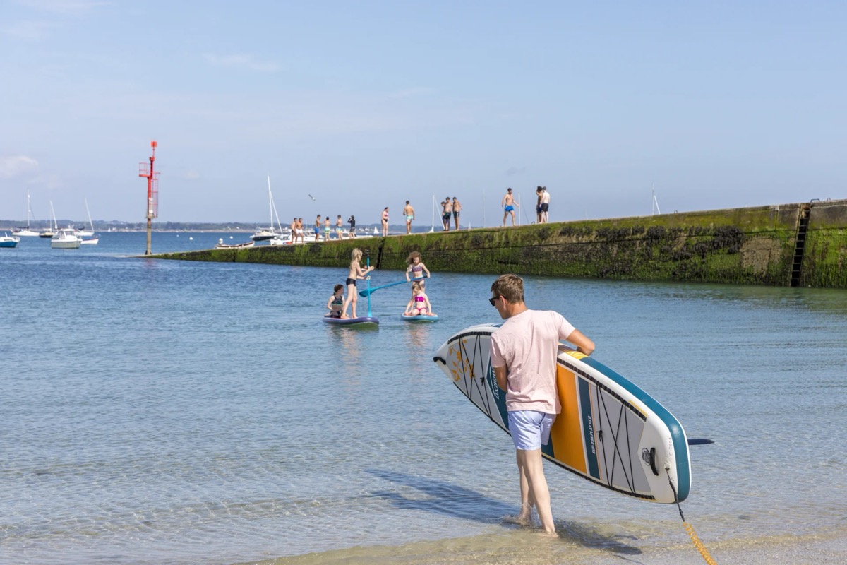 Plage de Beg Meil Fouesnant - sable fin et eaux turquoise en été