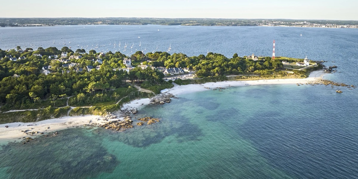 Littoral de Beg Meil Kermyl - vue aérienne archipel des Glénan
