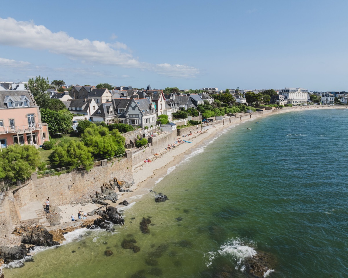 Plage de Cornouaille Concarneau, vue sur la Ville Close et le port