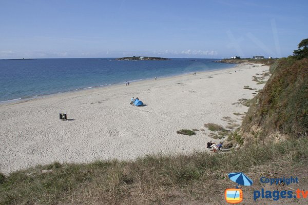 Sable blanc fin de la plage de Tahiti à Névez, Finistère Sud