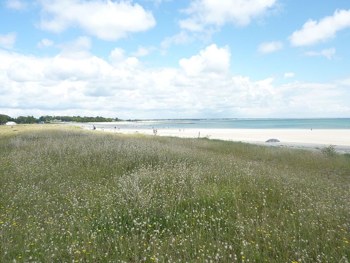 Panorama de la Grande Plage d'Île-Tudy, le Teven et le Sillon